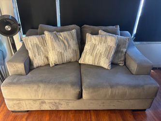 Living Spaces Lodge Loveseat