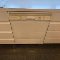 Kitchen aid Dishwasher White