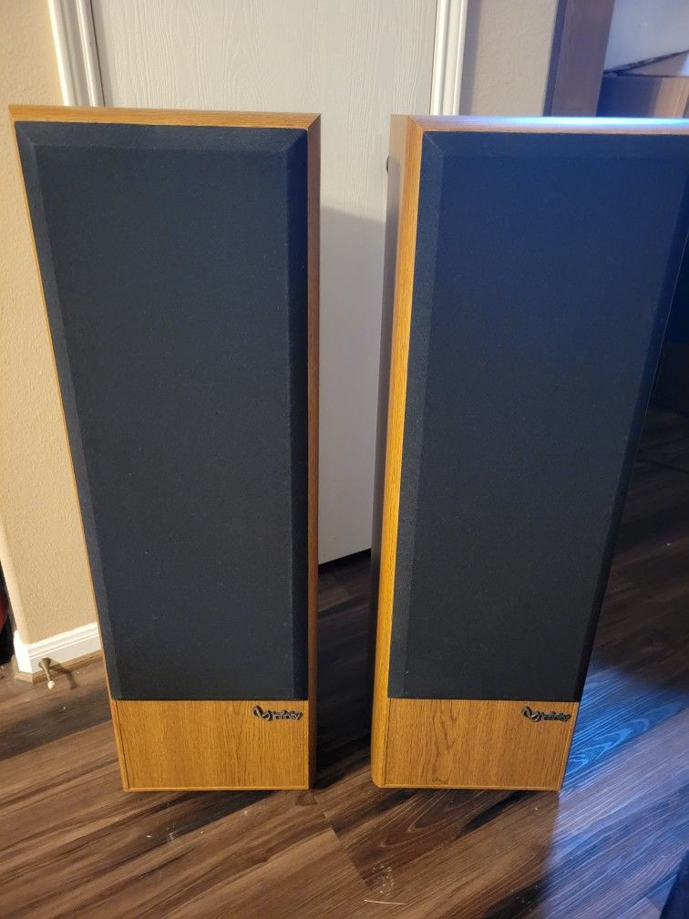 Infinity Reference Six Excellent Condition Newly Refoamed