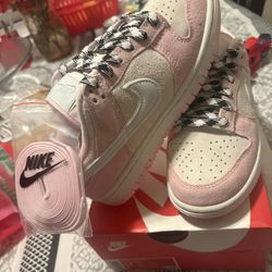 Pink Dunks 