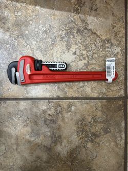 12 in Ridgid  Straight Pipe Wrench for Heavy-Duty Plumbing, Sturdy Plumbing Pipe Tool with Self Cleaning Threads and Hook Jaws