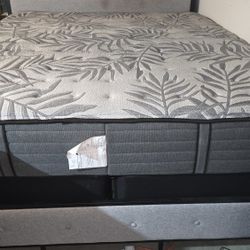 King Size Bed w/ Frame