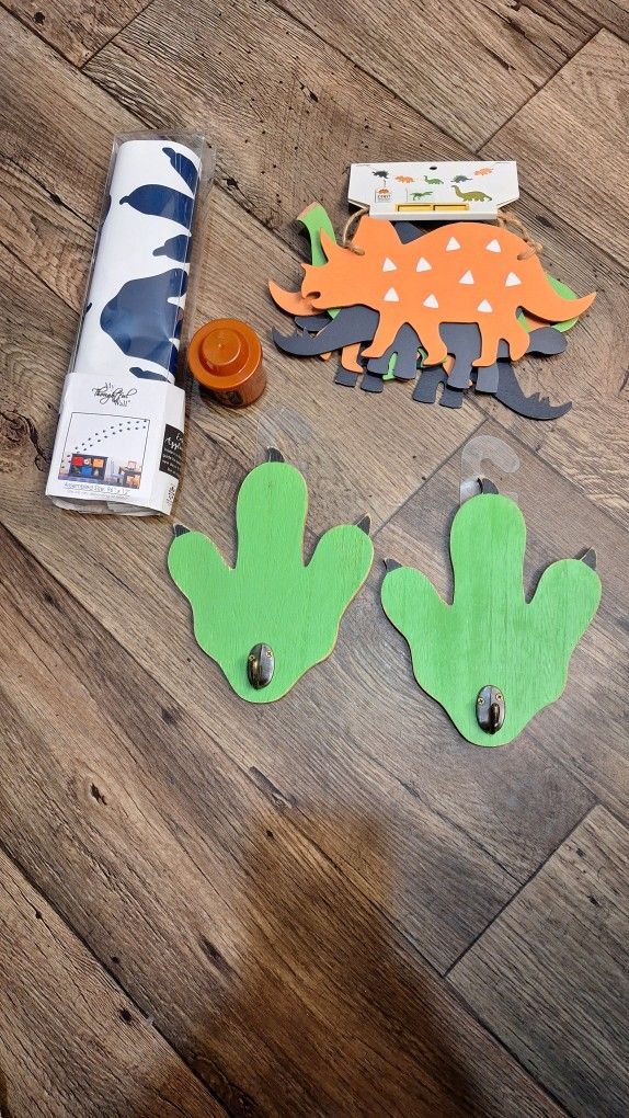 Set Of Kids Dinasore Decor