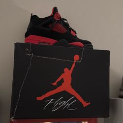 Jordan 4 Red thunders 