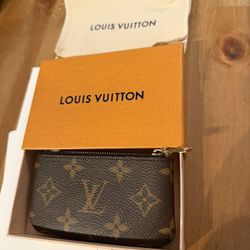 Louis Vuitton Key Pouch 