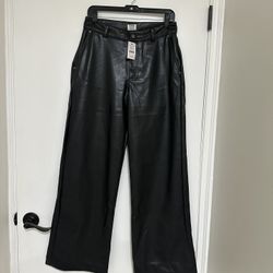 Faux Leather Pants !