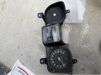 Datsun 510 White Needle Cluster