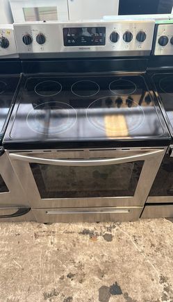 Frigidaire Glass Top Stove Stainless Steel With Digital Display
