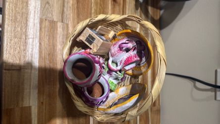 Set of Mini Plates with basket