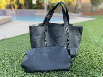 Black Purse 