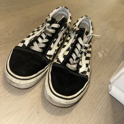 Women’s 7 vans