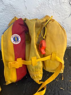 2x Mustang Survival Lil’ Legends Kids Life Jacket / PFD – Vintage – Yellow & Blue