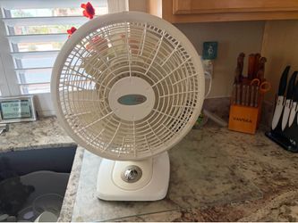 3-Speed “Lasko” Oscillating Table Fan