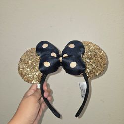 Ears $10