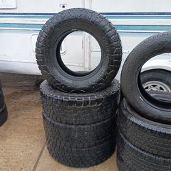 NITTO Terra grapplers 285 75 17