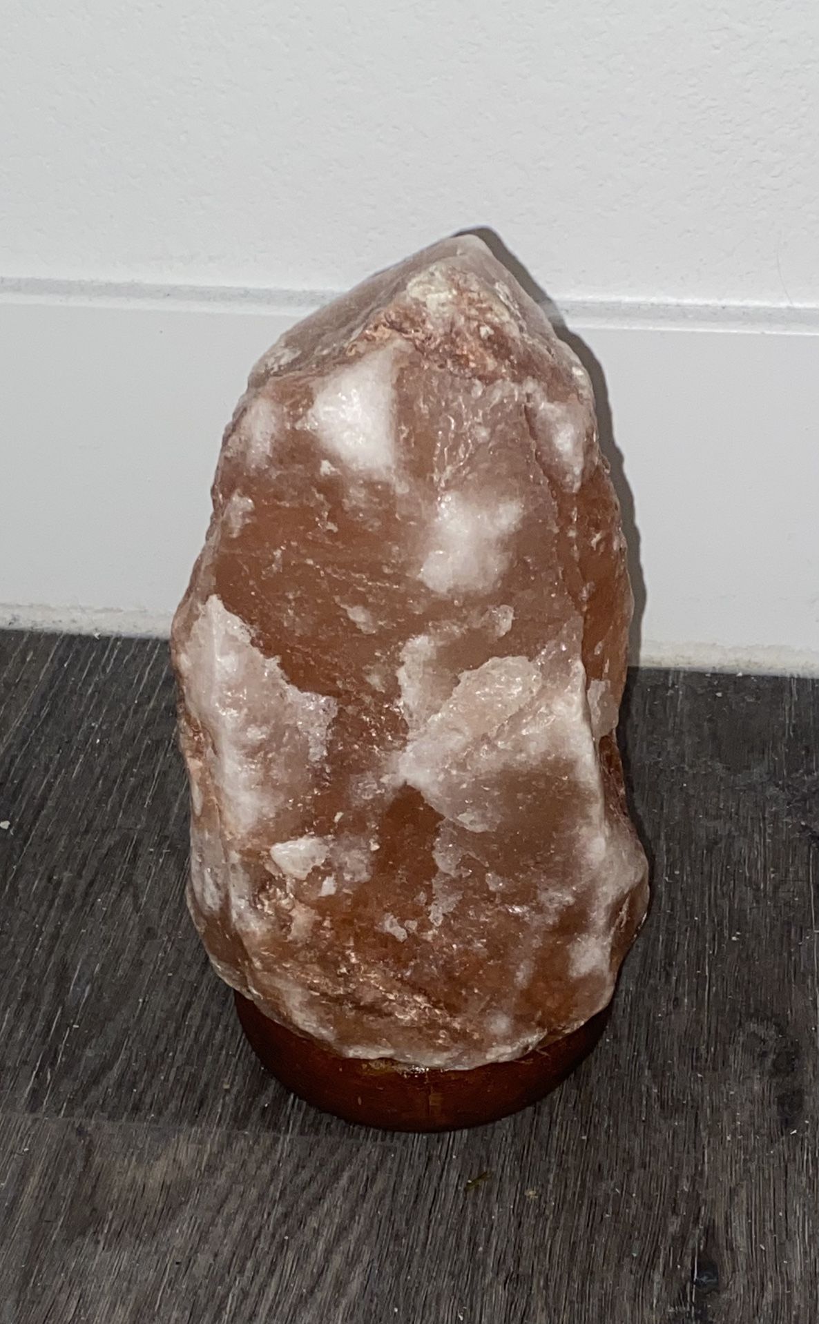 Beautiful Himalayan Salt Lamp From Pakistan