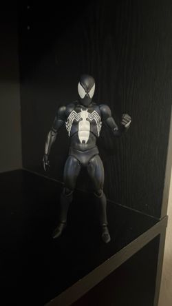 Mafex black suit Spider-Man