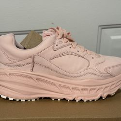 New Baby Pink Platform UGG Sneakers Women’s 9.5