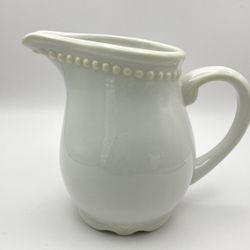 Princess House Pavilion Large Creamer White and Very Light Yellow Detail in Perfect Condition  