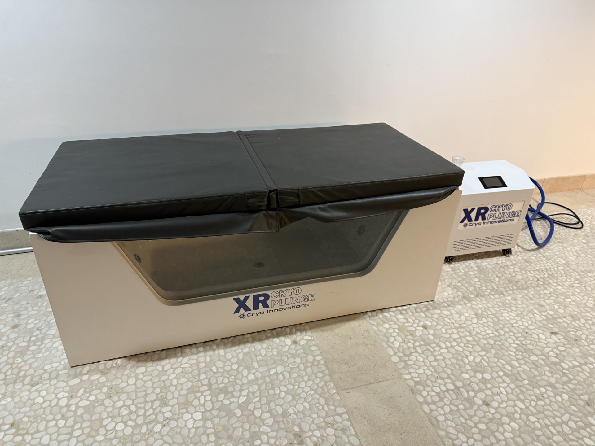 Cold Plunge - XR Cold plunge - Cold Tub with Chiller/Heater