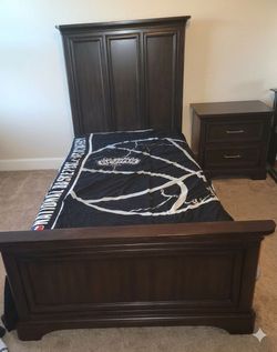 Twin bedroom set