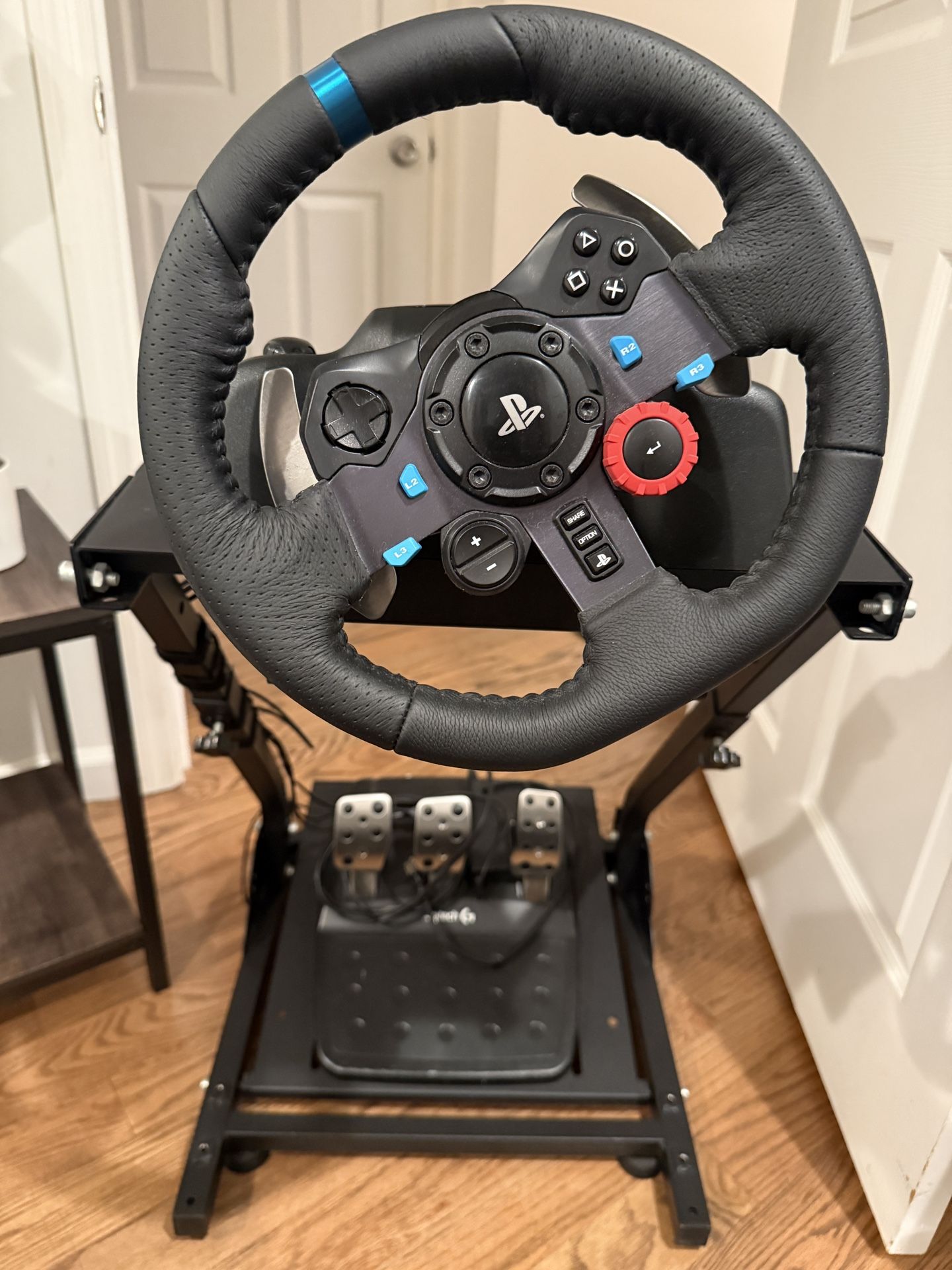 Logitech G29 Driving Force Racing Wheel And Floor Pedals With Metal Frame 