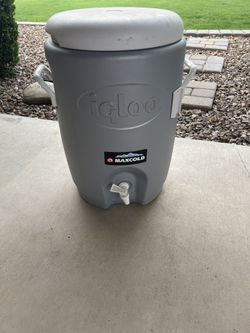 Igloo MaxCold Cooler