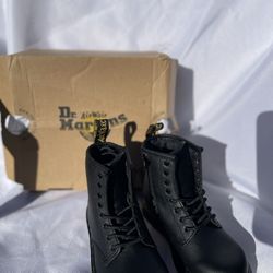 NEW toddler Doc Martens 10c