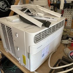 Frigidaire 8,000 BTU smart Window Unit with remote and wifi FHWW084WD1