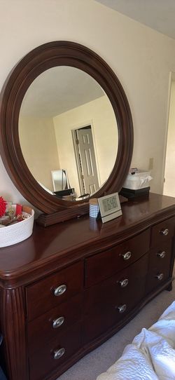 Solid Wood King Bedroom Set – Good Condition