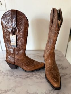 Women Ariat boots