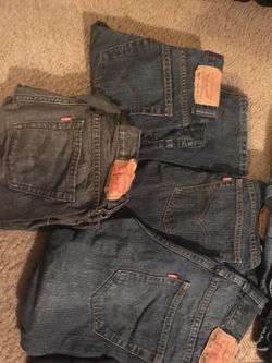 Levi’s 10/10H Jeans very good condition-all 4