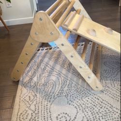 Lily & River Pikler Triangle And Slide/Climbing Wall