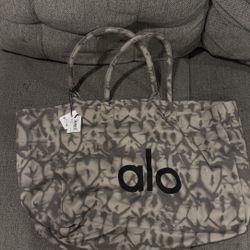 Alo Tote bag 