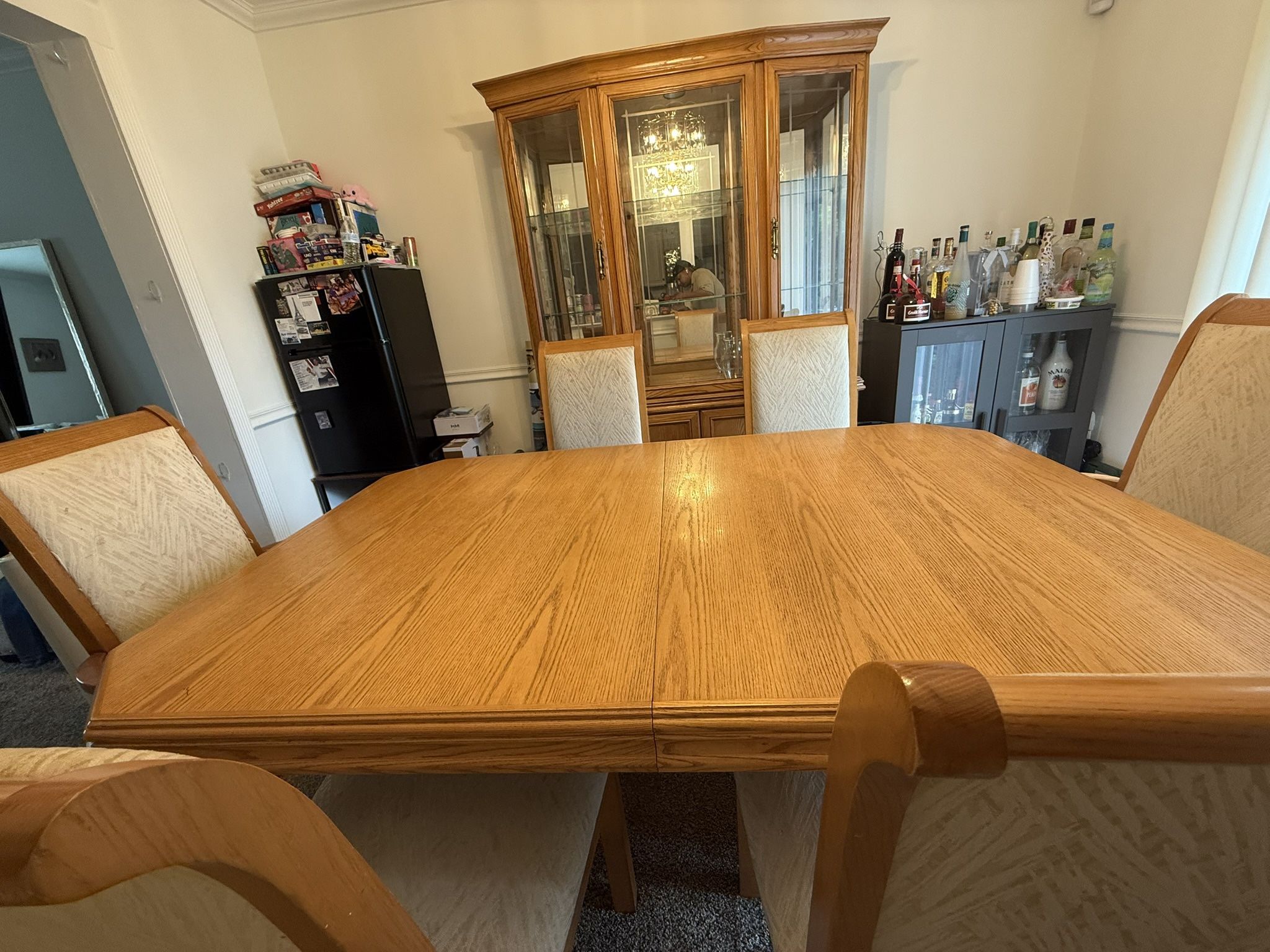 Dining Room Set (Table w/ 6 Chairs, China Cabinet w/ Hutch