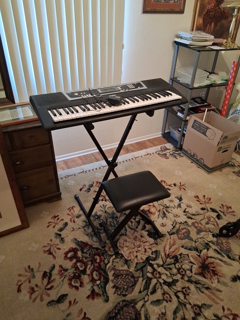 Yamaha Keyboard
