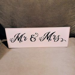 "Mr. & Mrs." metal wall decor sign (↕️H 5" ½ in. × ↔️ W 16" in.) PRICE BELOW 👇