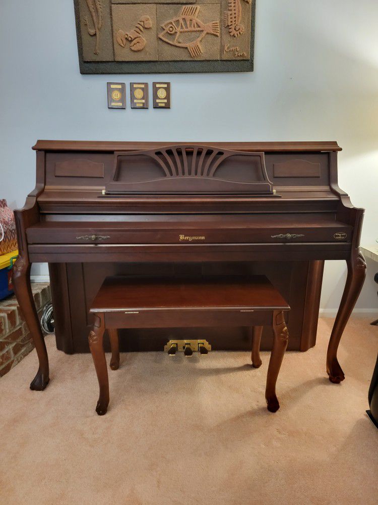 Bergmann Upright Piano