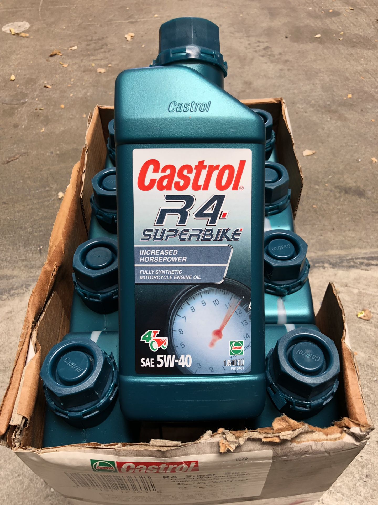 CASTROL R4 Superbike Motor Oil 5W-40
