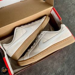 Nike Court Royale Suede size 8 womens
