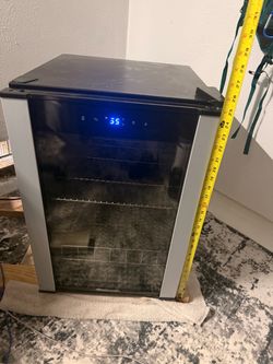 Mini fridge