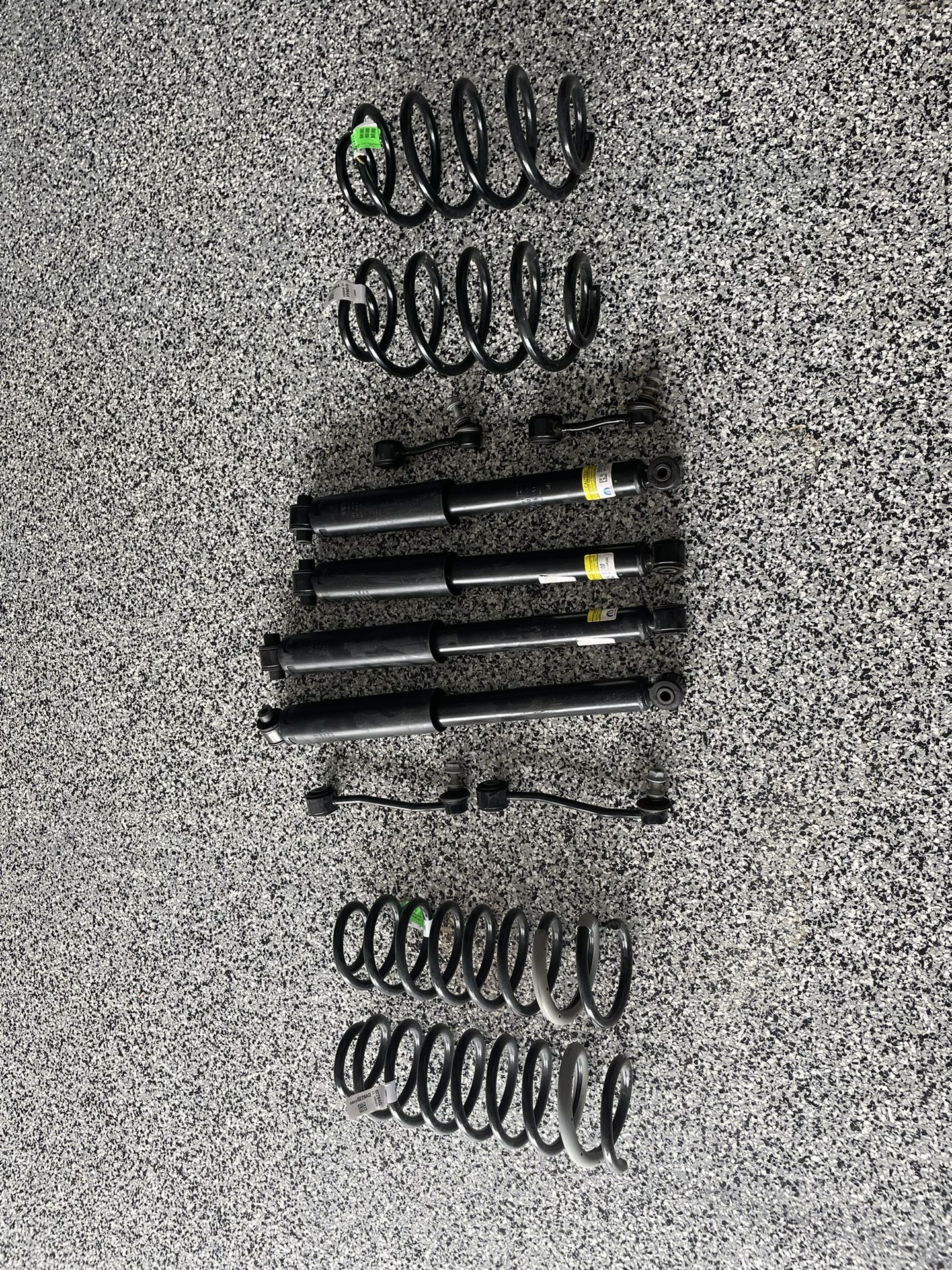 Mopar Front and Rear Shocks and springs with Sway Bar Links Wrangler JL 2023 