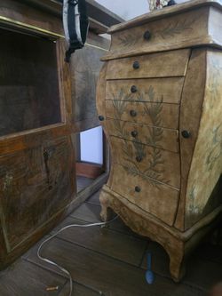 2 end tables