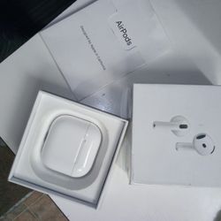 Apple Earbuds, 4 Generation 