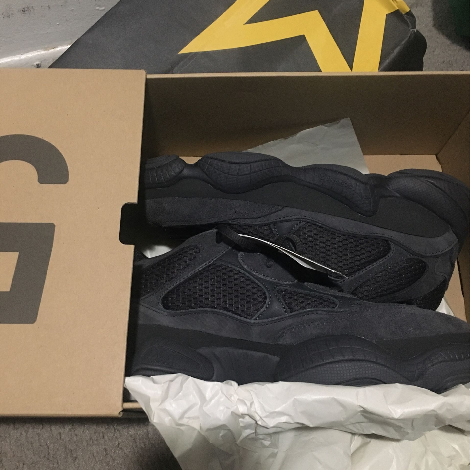 Yeezy Yeezys 500 Size Sz 9.5 Black Men DS - $240 Cash