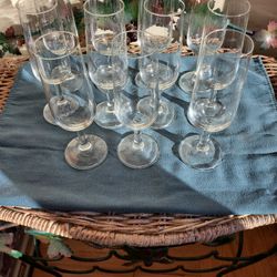 11 Vintage Champagne Glasses