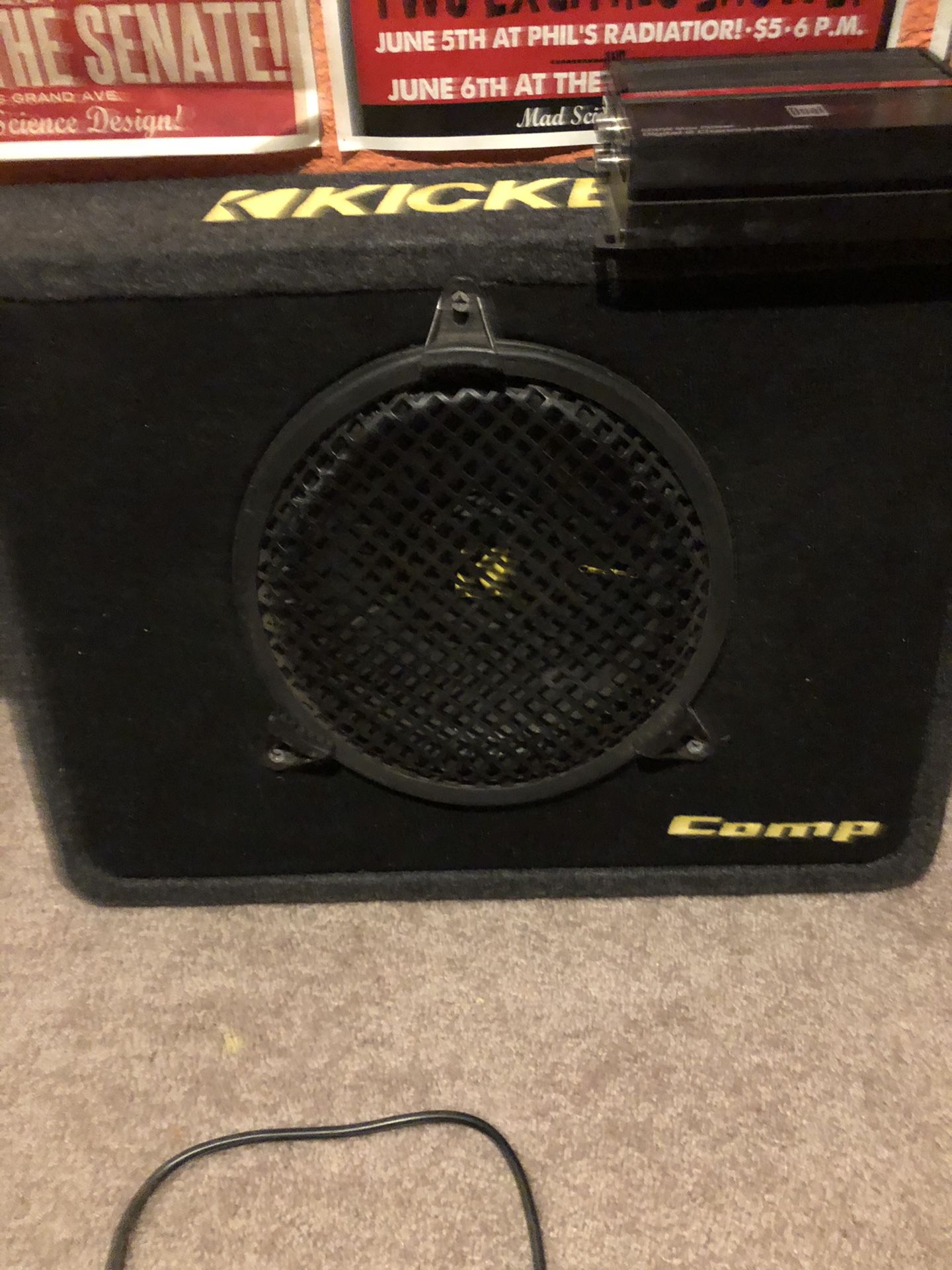 Kicker comp 10 and 600 watt amp