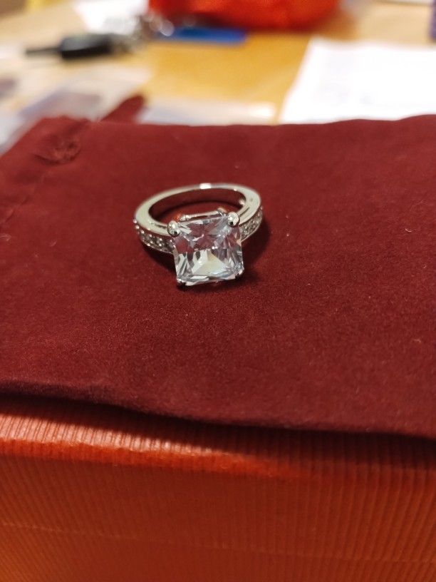 Elegant Princess Cut 5.18ct White Topaz Ring