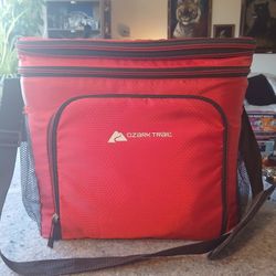 Ozark Trail 36 Can Soft Sided Cooler, Red,10.00 x 15.50 x 14.50 Inches


The Ozark Trail 36 Can Cooler Soft Sided Cooler in Red is a premium quality c