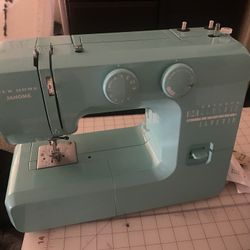 Sewing Machine Jerome